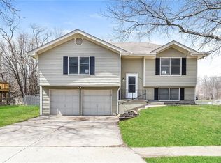 200 Richfield Ct, Liberty, MO 64068