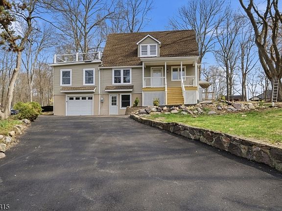 4th image of 4 Hillside Rd