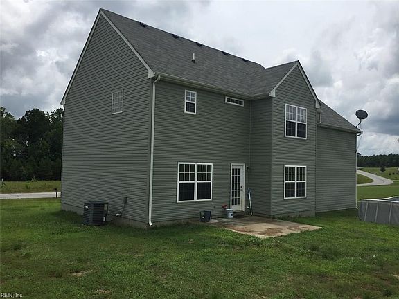 2nd image of 32513 Pebble Brook Dr