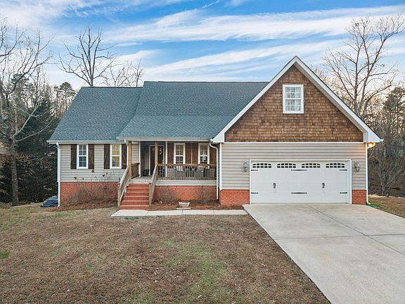 4th image of 2801 Chapel Bend Dr