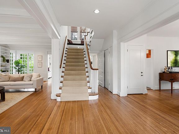 4th image of 3218 Newark St NW