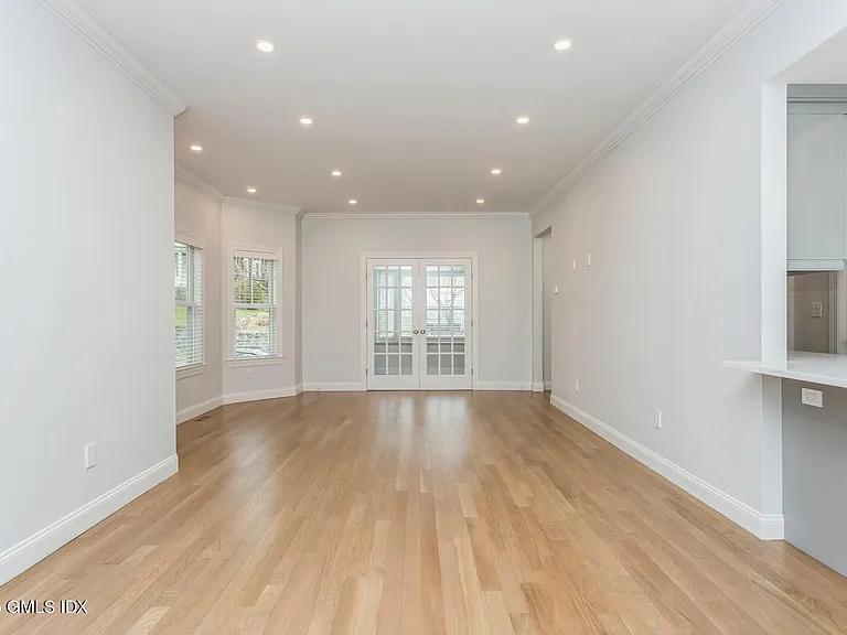 347 Delavan Ave #A — Photo 5
