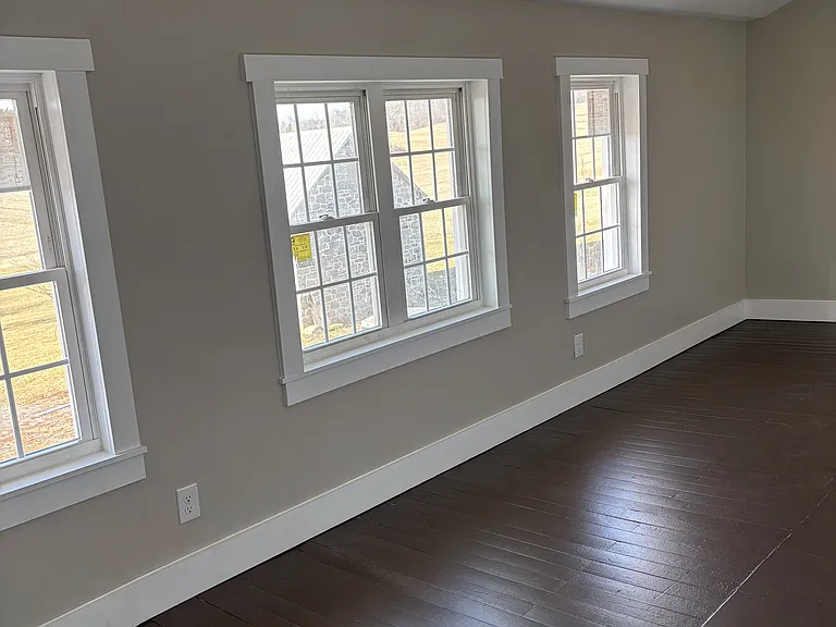 5030 Middle Rd — Photo 12