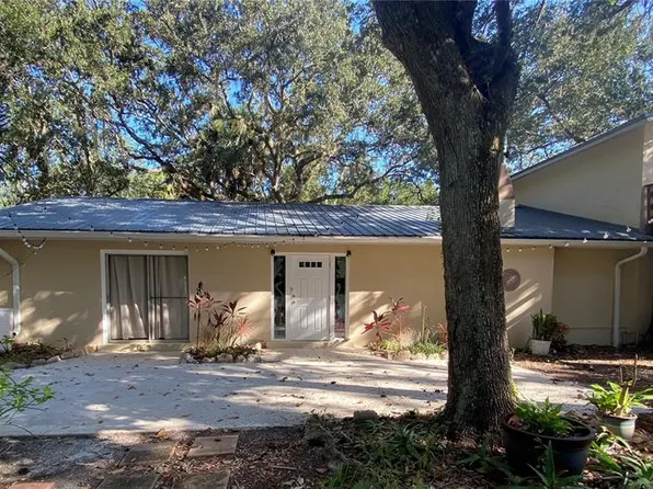 3 Elizabeth Dr E, Palm Coast, FL 32137