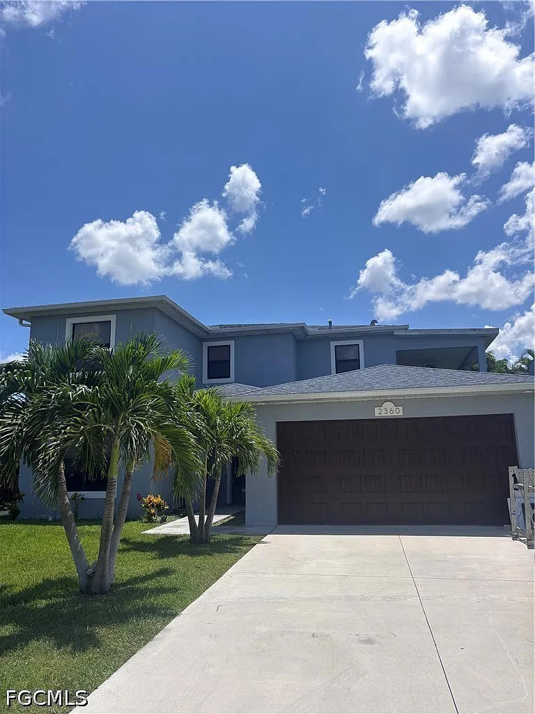 4 bed, 3.0 bath, 2386 sqft, $3,000 — Photo 2