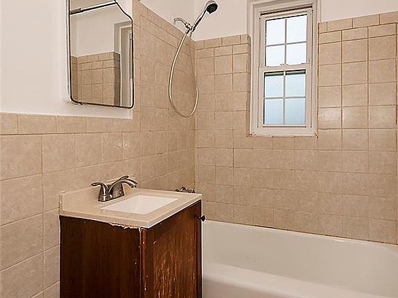 5th image of 14021 84th Dr #401