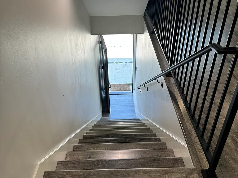 4454 1/2 Turquoise St #4454-1/2 — Photo 3