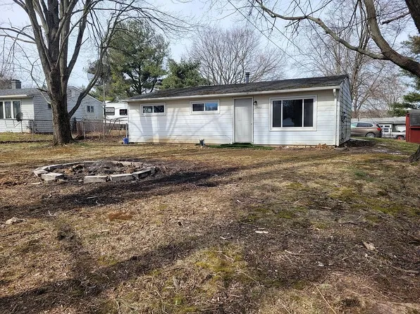 2955 Polly Rd, Ravenna, OH 44266