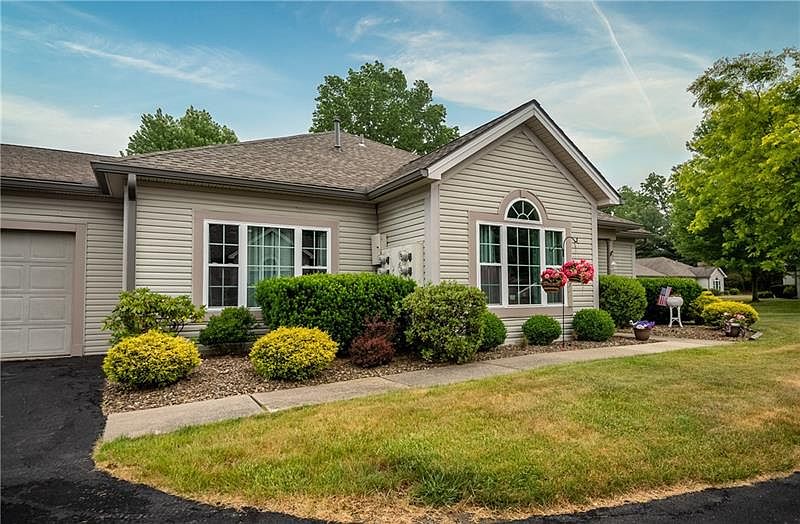 73 Stone Ridge Blvd, Hermitage, PA 16148 | Zillow