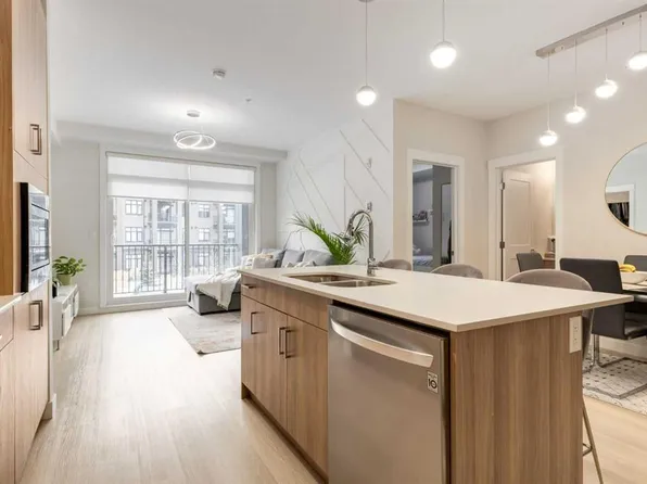 200 E Seton Cir SE #3205, Calgary, AB T3M 3N8