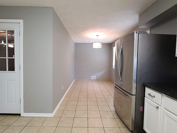 4th image of 1216 Arthur Ave