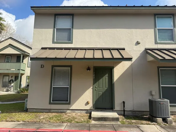 302 Saint Andrews St #D105, Rockport, TX 78382