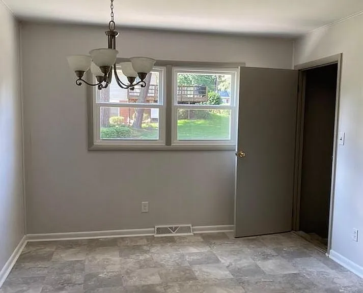 1105 Beverly Dr — Photo 4