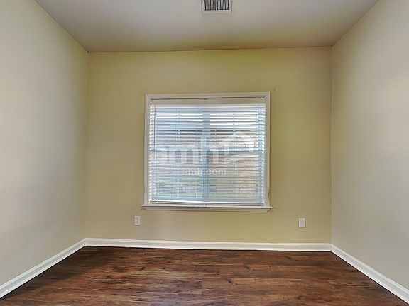 5th image of 1587 Sutton Meadow Ln