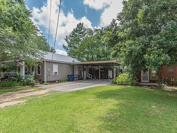 4th image of 113 Railroad Ave