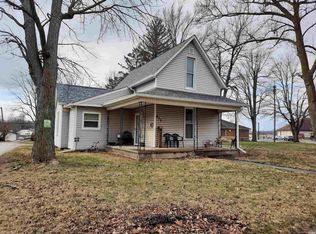 815 N Main St, Fairmount, IN 46928