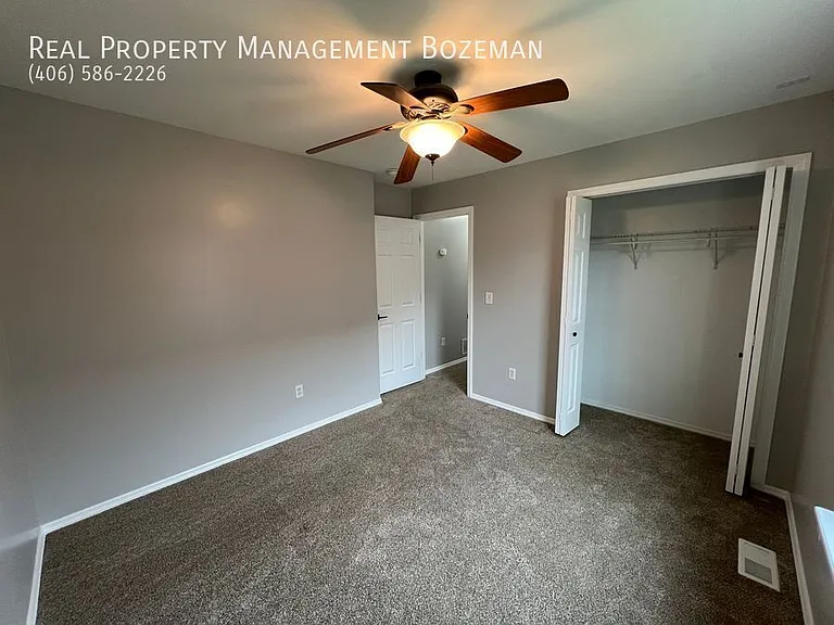 452 Woodman Dr — Photo 11