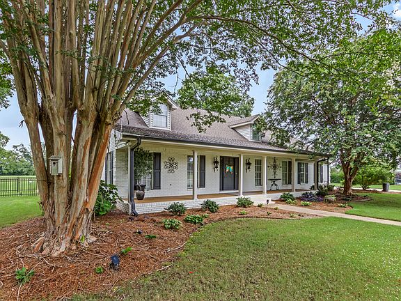 4th image of 60010 Brookside Dr