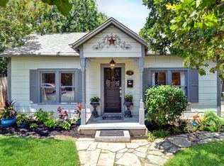 216 S Travis St, Granbury, TX 76048