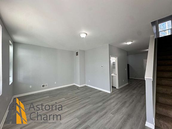 3rd image of 614 Linnard St