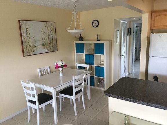 5th image of 15 Cambridge Cir