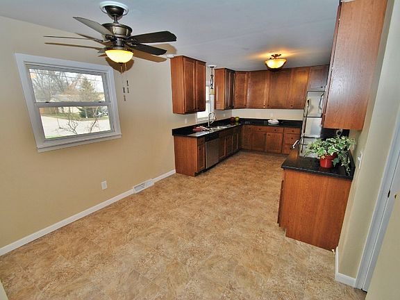 5th image of 504 81st Ave N