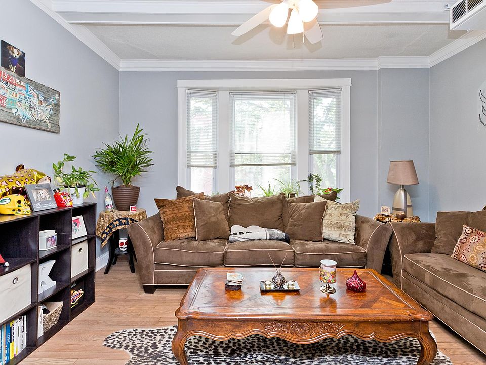 1st image of 832 N Rockwell St #2W