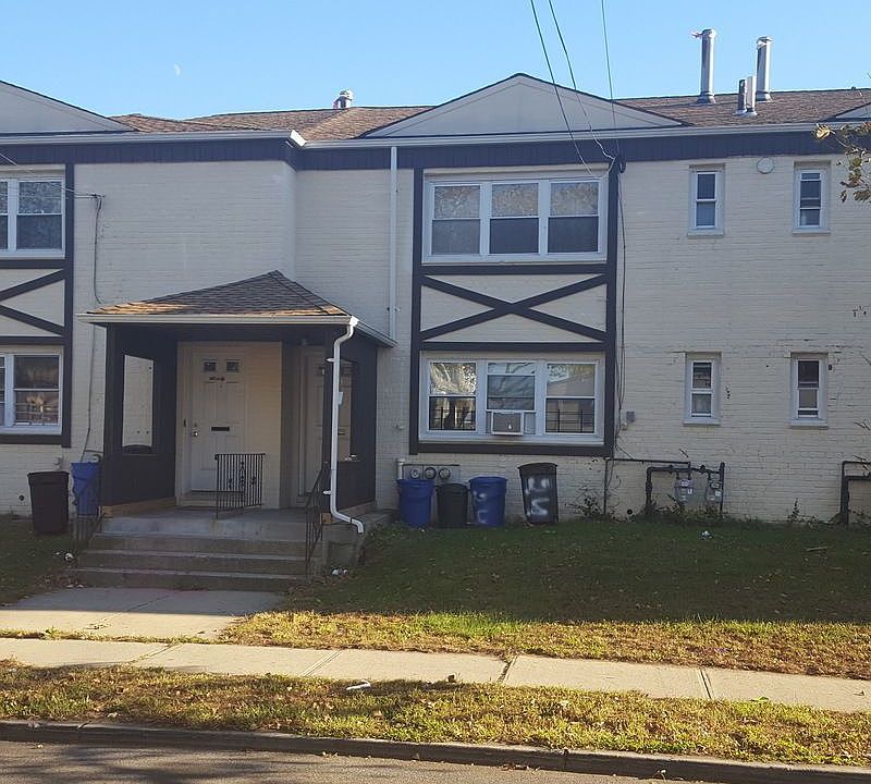 1st image of 11034 63rd Ave #2