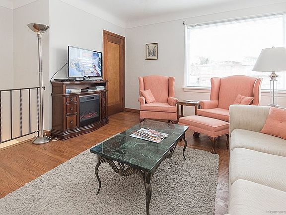 5th image of 3722-3724 Chippewa St