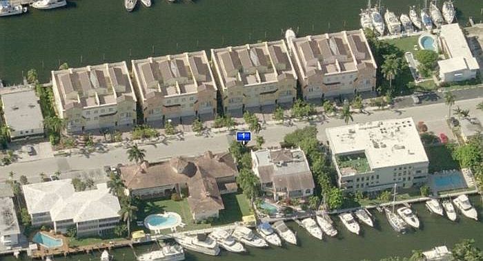 Luxury Waterfront Townhom