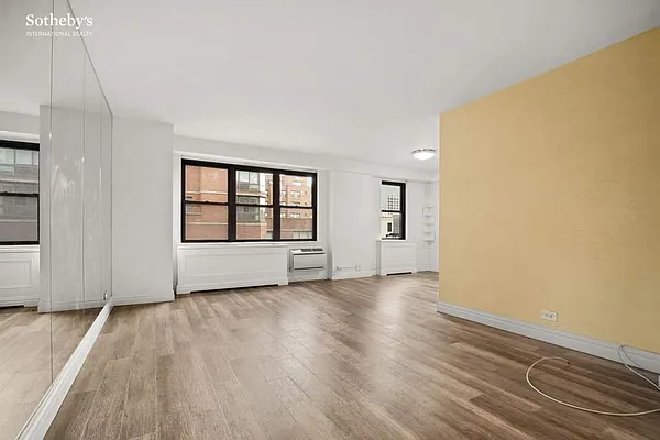 Sold by Sotheby's International Realty | media 7