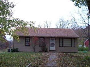 10013 Reynolds Rd, Orrick, MO 64077