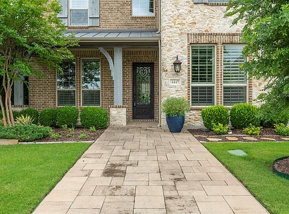 2nd image of 4447 Argyle Ln