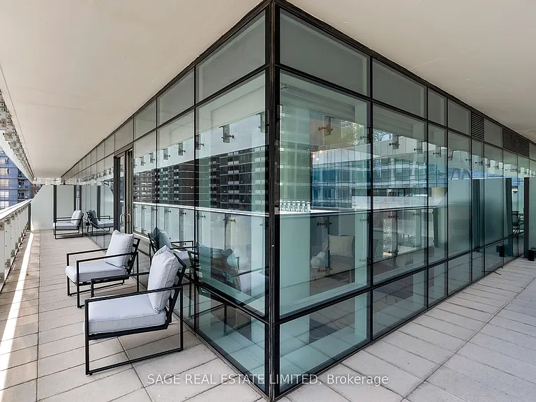 1 Bloor St E #510 — Photo 21