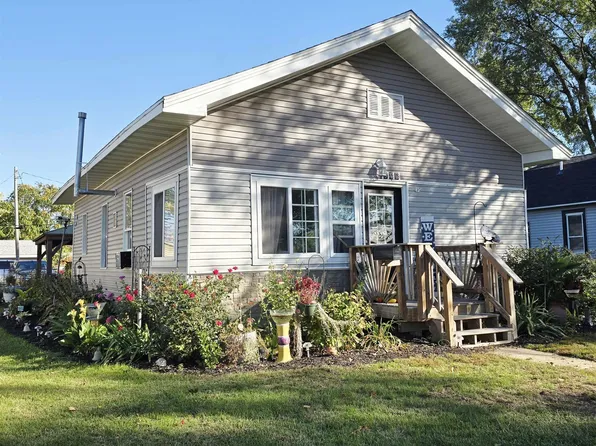 907 G Ave W, Oskaloosa, IA 52577