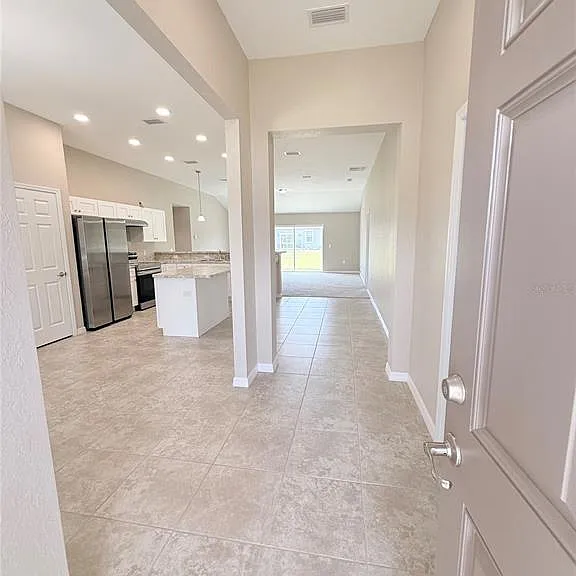 15712 SW 37th Cir — Photo 2