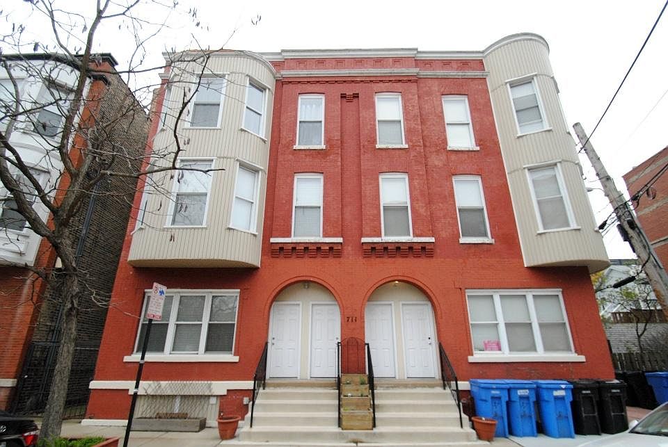 1st image of 711 N Hoyne Ave