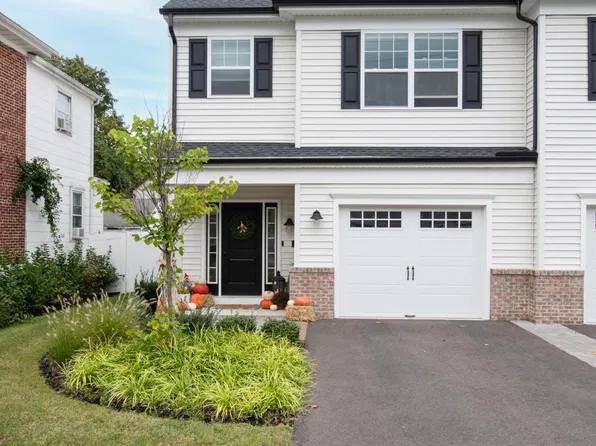 90 River St, Red Bank, NJ 07701