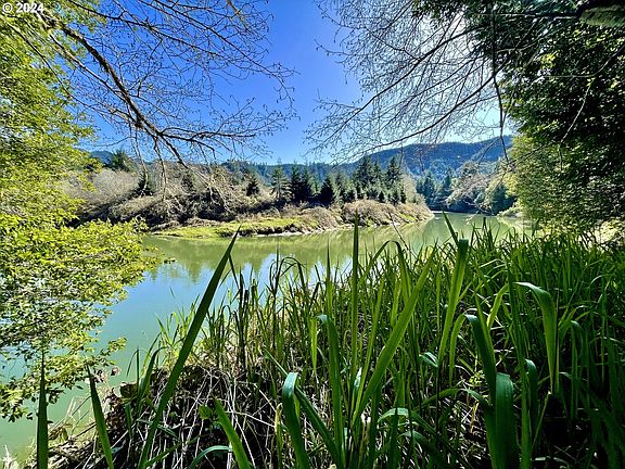 3rd image of 0 S Coos River Ln
