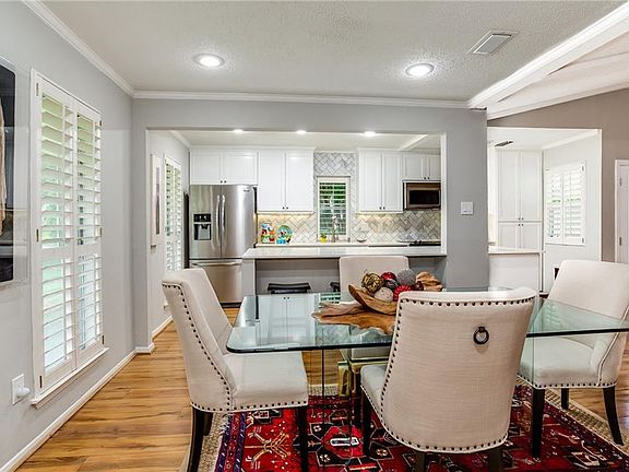 5th image of 2317 Shady Creek Dr