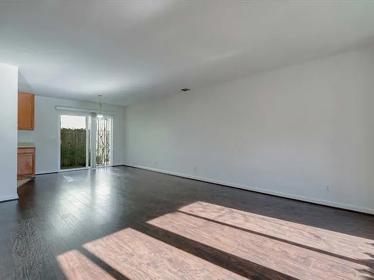 20363 Royal Ave — Photo 5