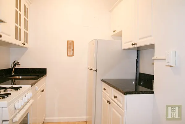 Rented by Halstead Real Estate | media 22