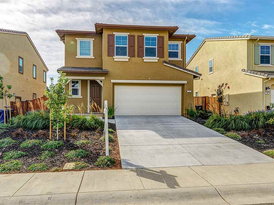 1st image of 22 Driftwood Cir