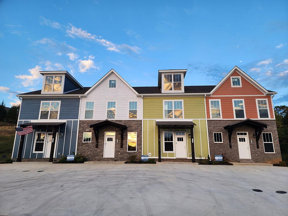 1st image of 1712 Arbor Hills Dr SE #9