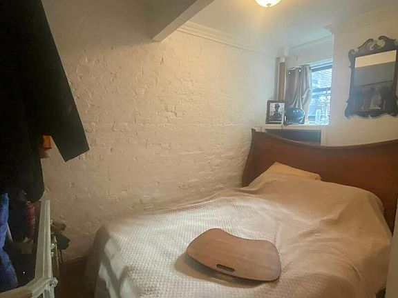 4th image of 14 Bedford St APT 12