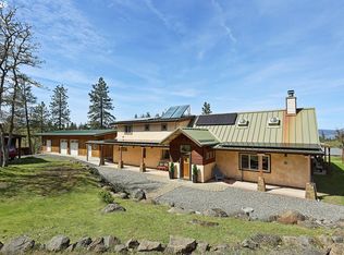 2015 Lonely Ln, Mosier, OR 97040