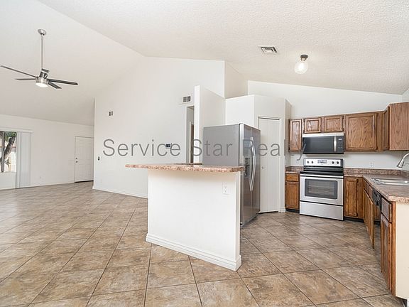 5th image of 10208 W Highland Ave