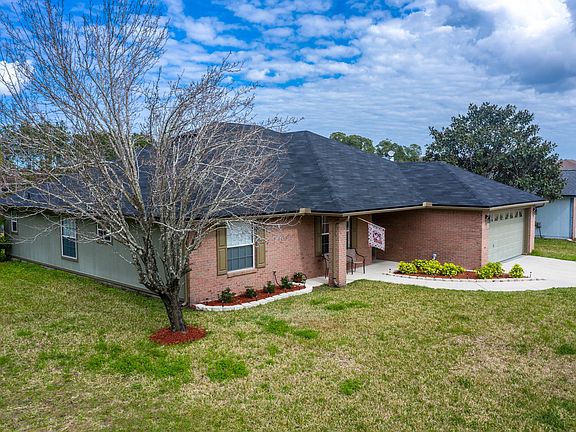 3rd image of 12871 Bentwater Dr
