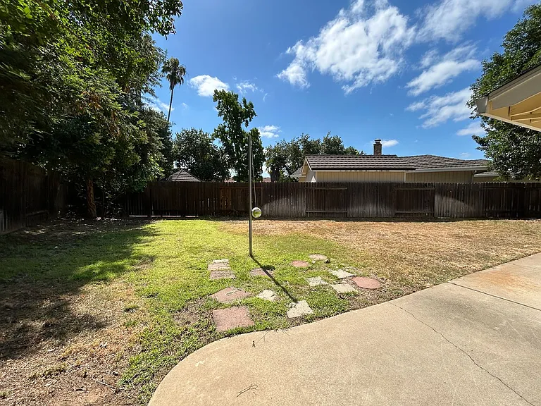 9471 Queen Oak Ct — Photo 19