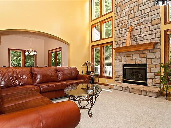 5th image of 30905 Walden Dr